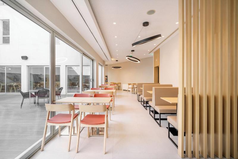 Moov Hotel Evora - Lobi