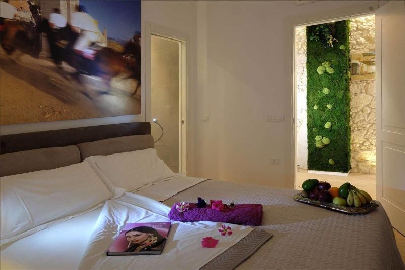 J&O' Luxury Suite - Oda