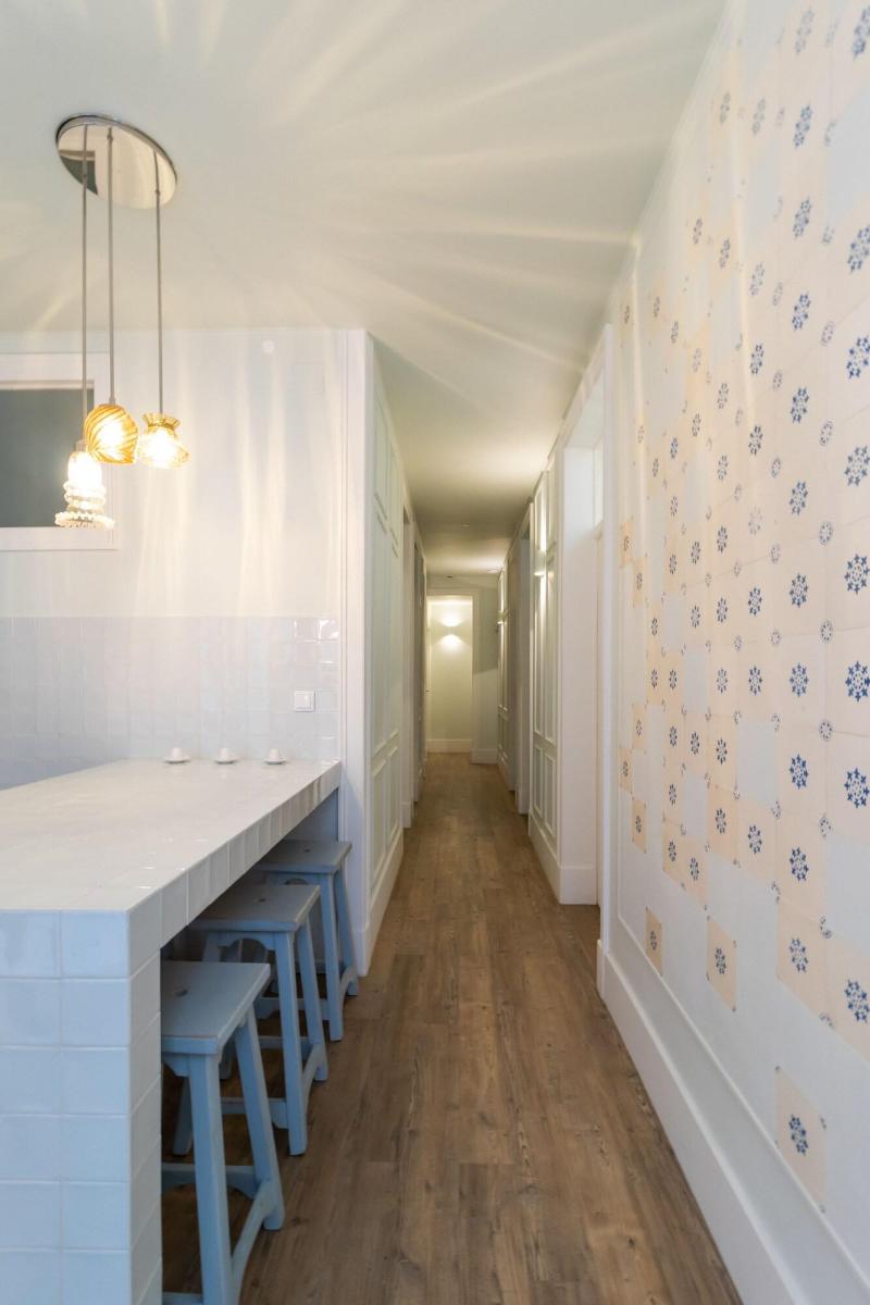 1898 Home & Suites - Lobi