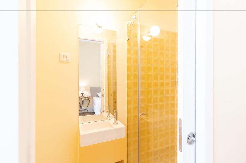1898 Home & Suites - Oda