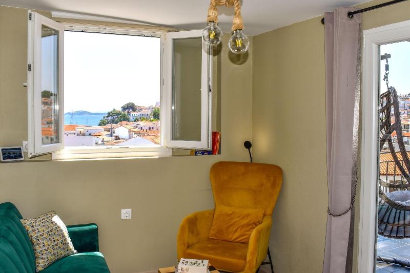 Entelia - Oda