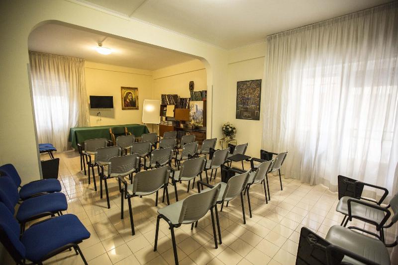 Istituto Piccole Ancelle Di Cristo Re - Toplantı