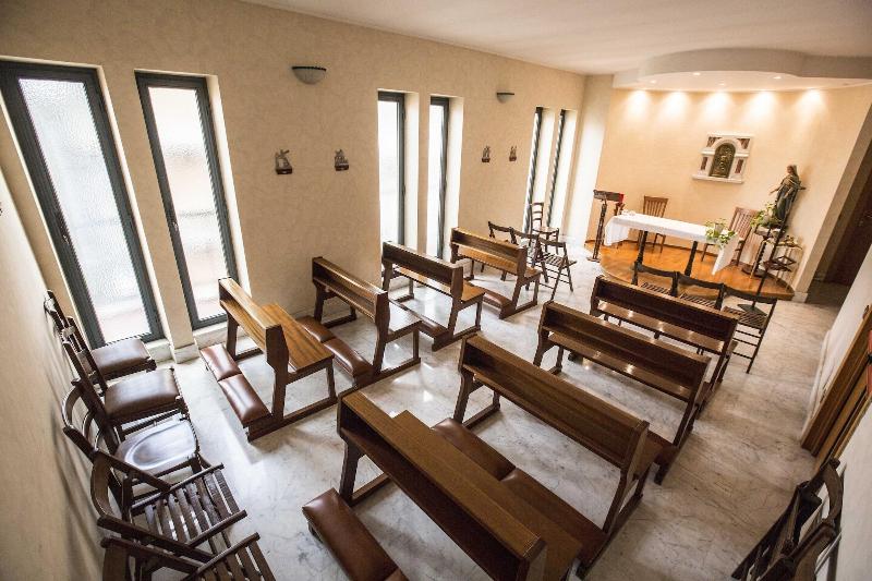 Istituto Piccole Ancelle Di Cristo Re - Aktivite