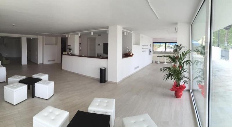 Pineto Resort - Lobi