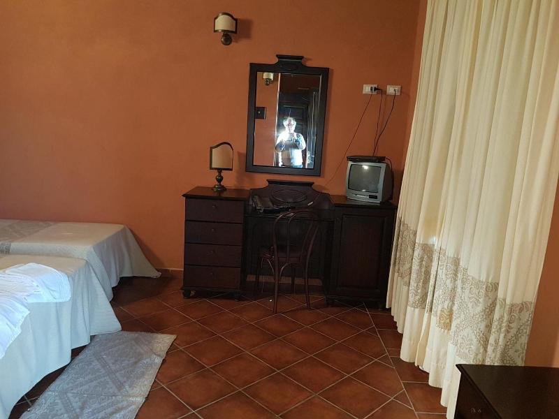 Hotel Sardus Pater - Oda
