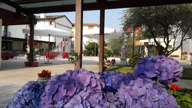 Hotel In Sylvis - Genel