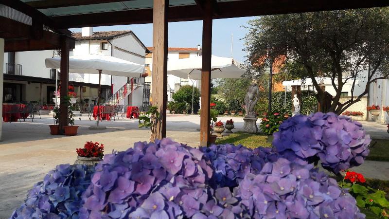 Hotel In Sylvis - Genel
