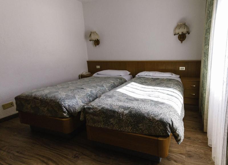 Hotel Ottoz Meublè - Oda