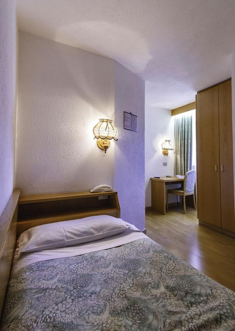 Hotel Ottoz Meublè - Oda