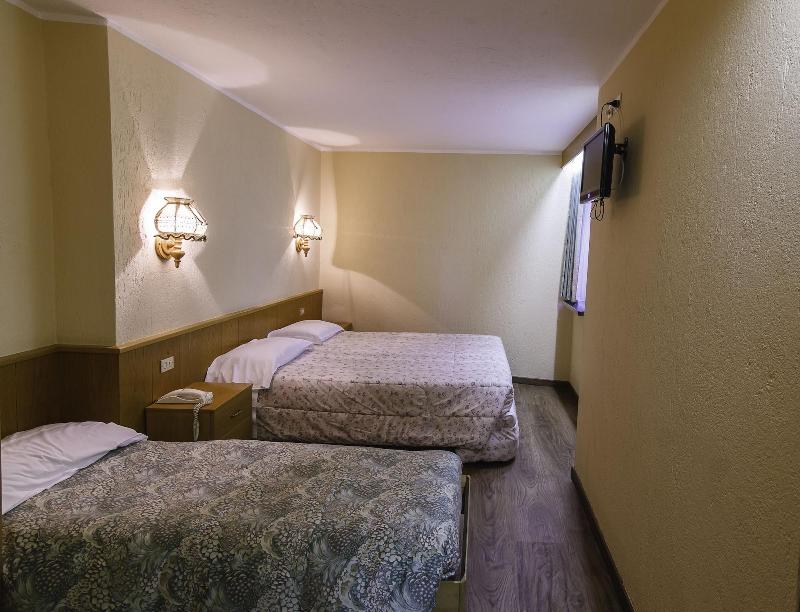Hotel Ottoz Meublè - Oda