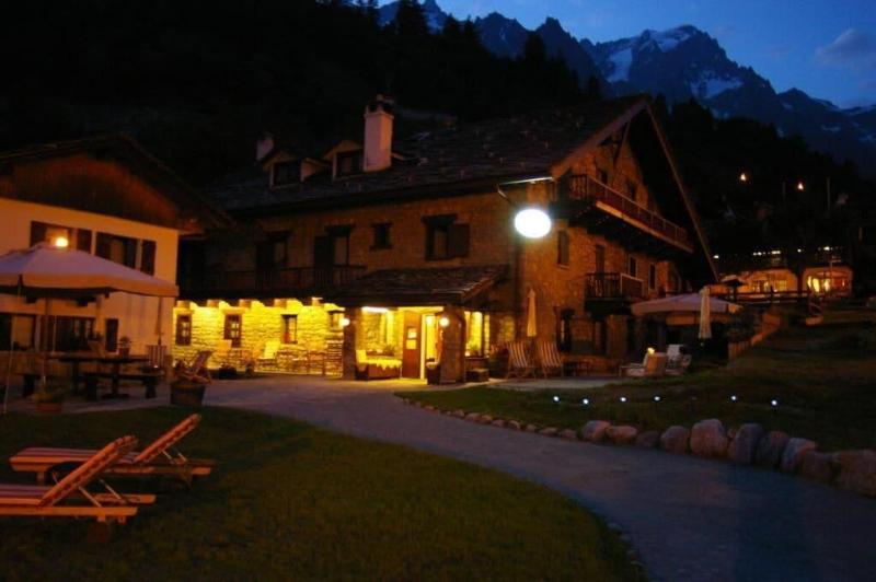 Hotel La Grange - Genel