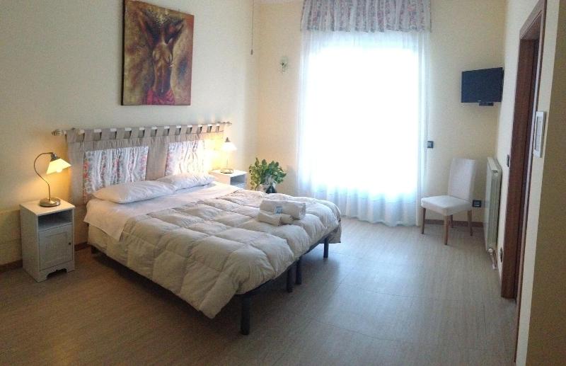 Bed&Breakfast EREMES - Oda