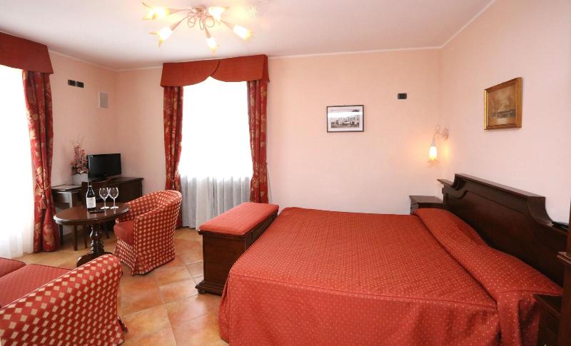 Hotel Barolo - Oda