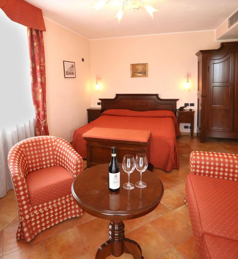 Hotel Barolo - Oda