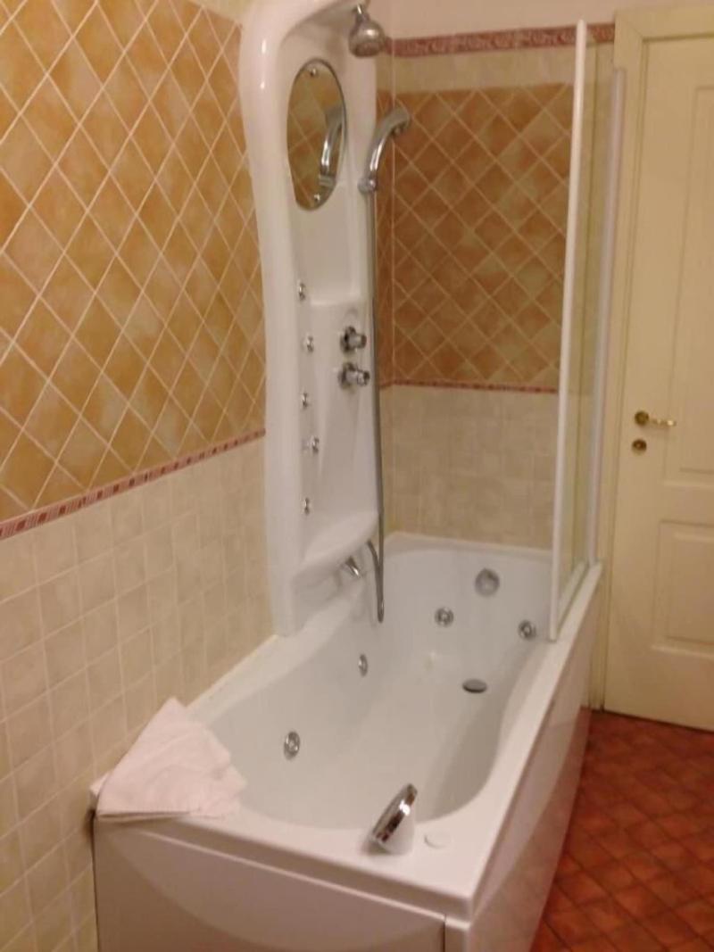 Hotel Barolo - Oda