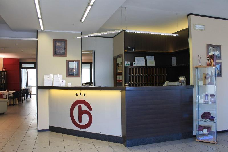Hotel Griselda - Lobi
