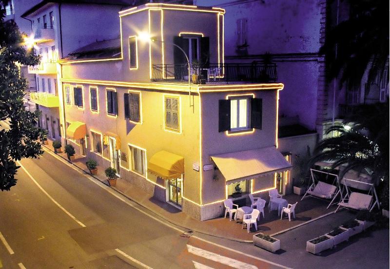 Hotel Savoia - Genel