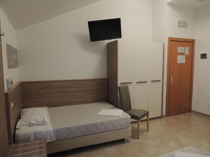 Hotel Montecarlo - Oda