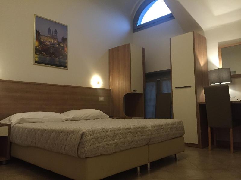 Hotel Montecarlo - Oda