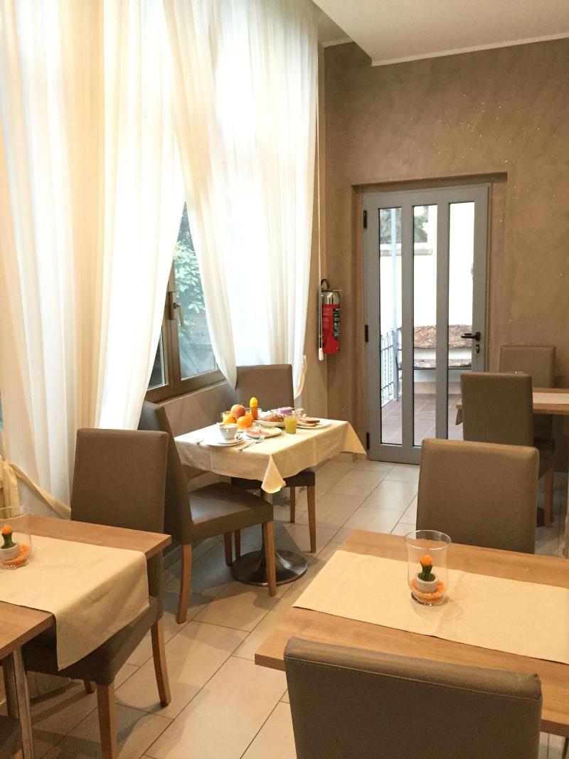 Hotel Montecarlo - Restoran