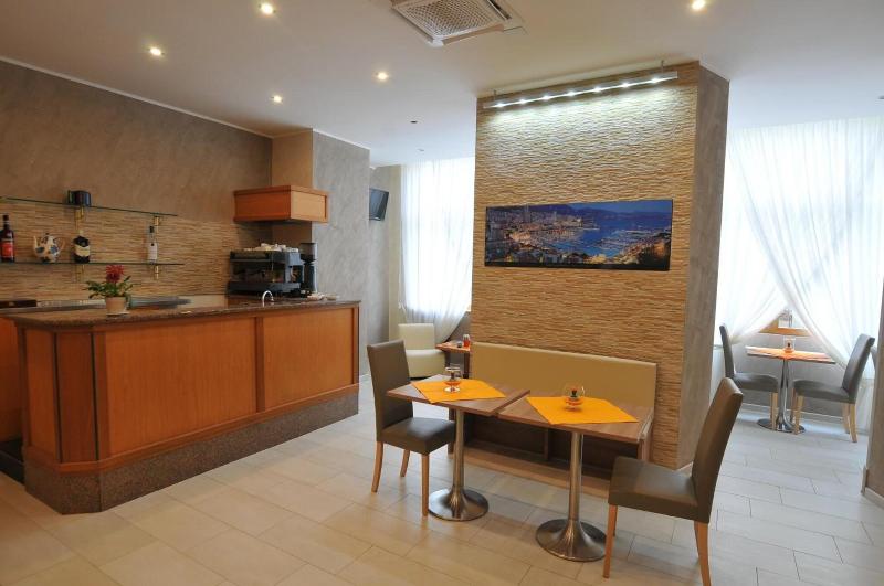 Hotel Montecarlo - Restoran