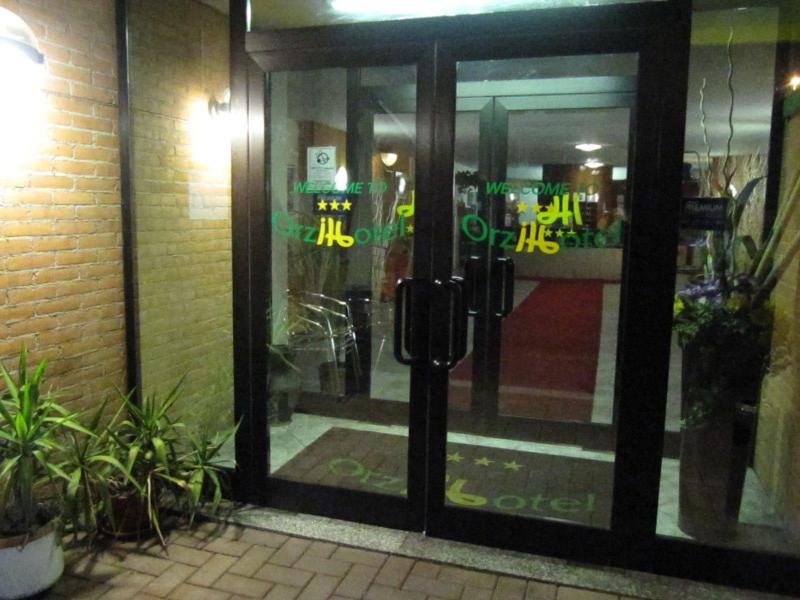 Orzihotel - Lobi