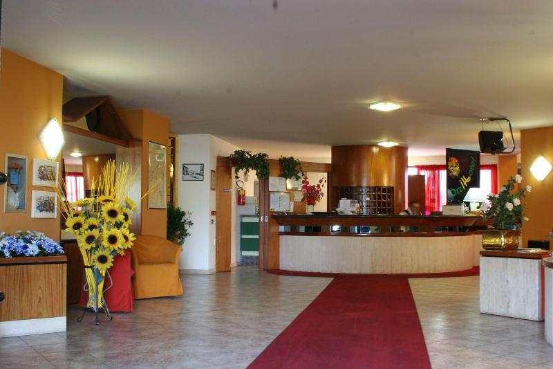 Orzihotel - Lobi