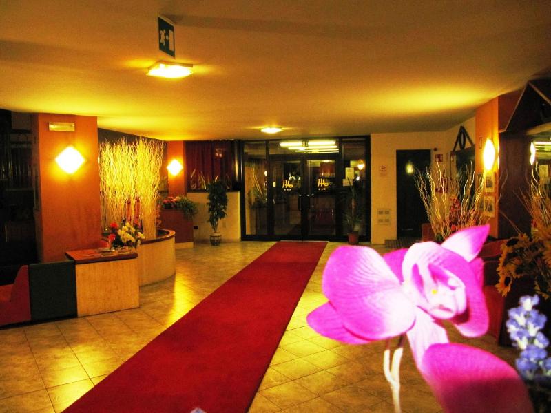 Orzihotel - Lobi