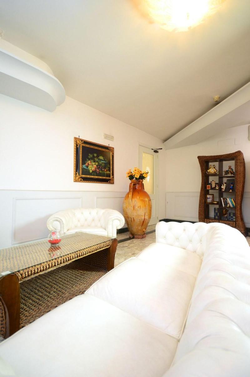 Hotel Clinton - Lobi
