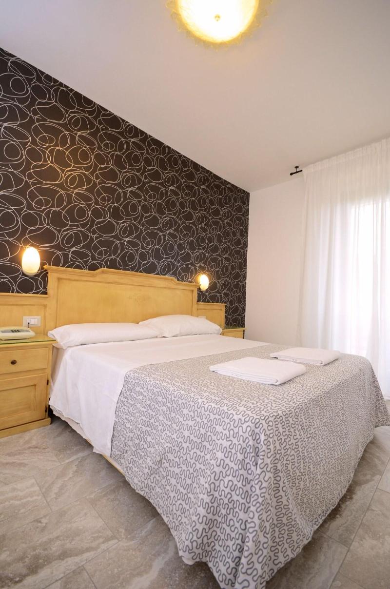 Hotel Clinton - Oda