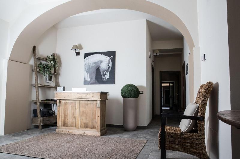 Equirelais - Lobi