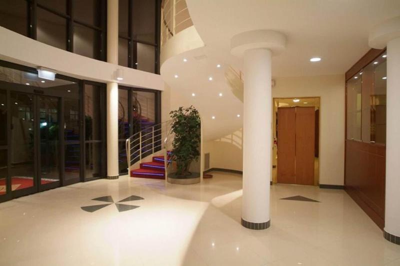 Hotel Riz - Lobi