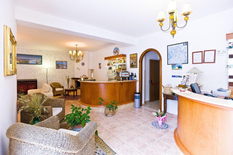Hotel History - Bar
