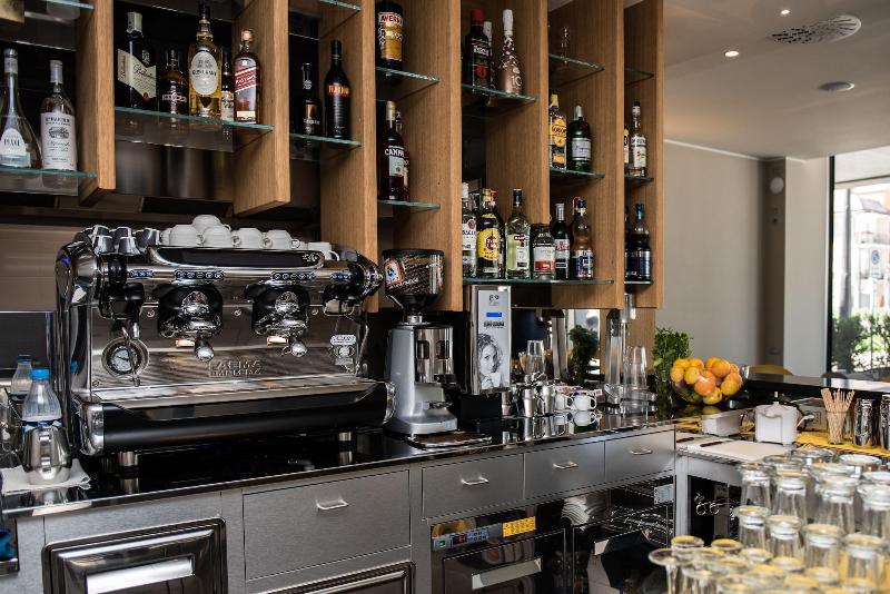 Hesperia Hotel & Residence - Bar
