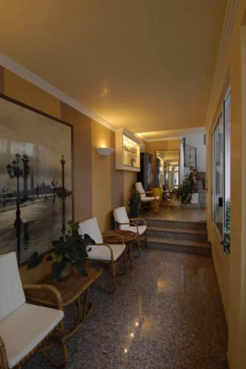 Hotel Columbia & Ninfea - Lobi