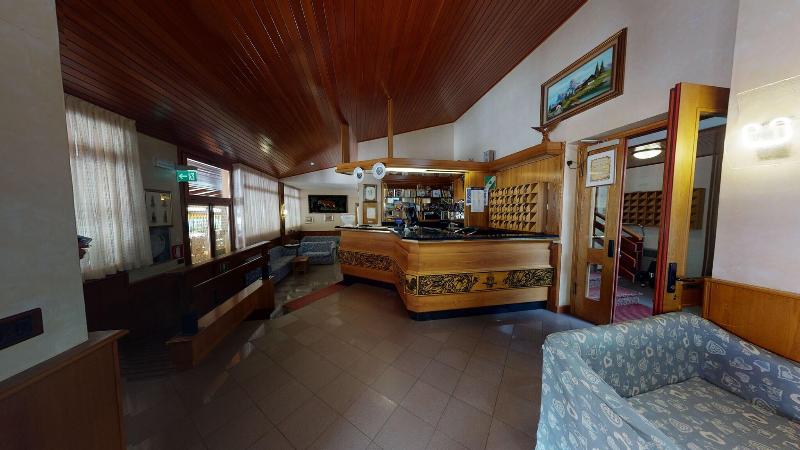 Hotel Davost - Lobi