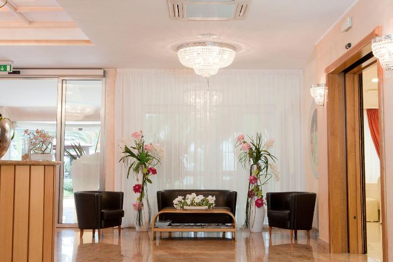 Park Hotel Tyrrenian - Lobi