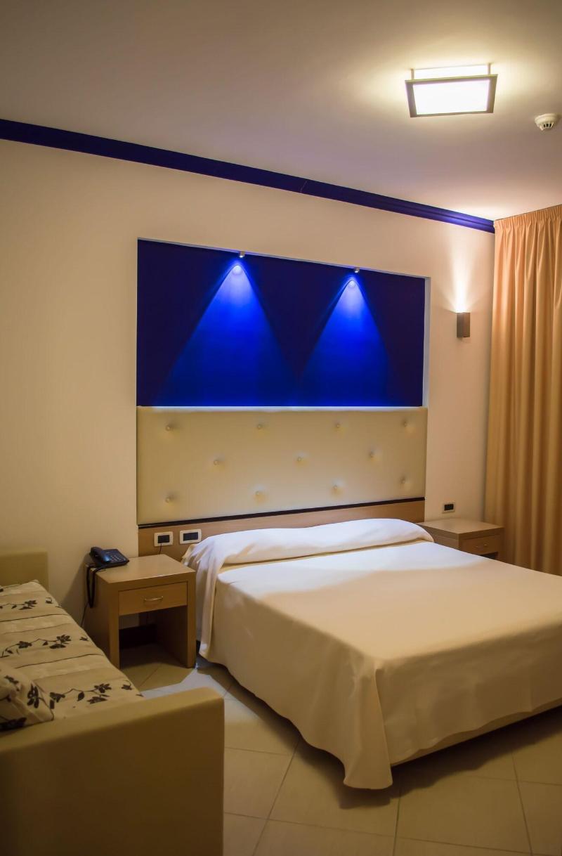 Park Hotel Tyrrenian - Oda
