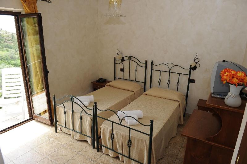 Hotel La Cometa - Oda