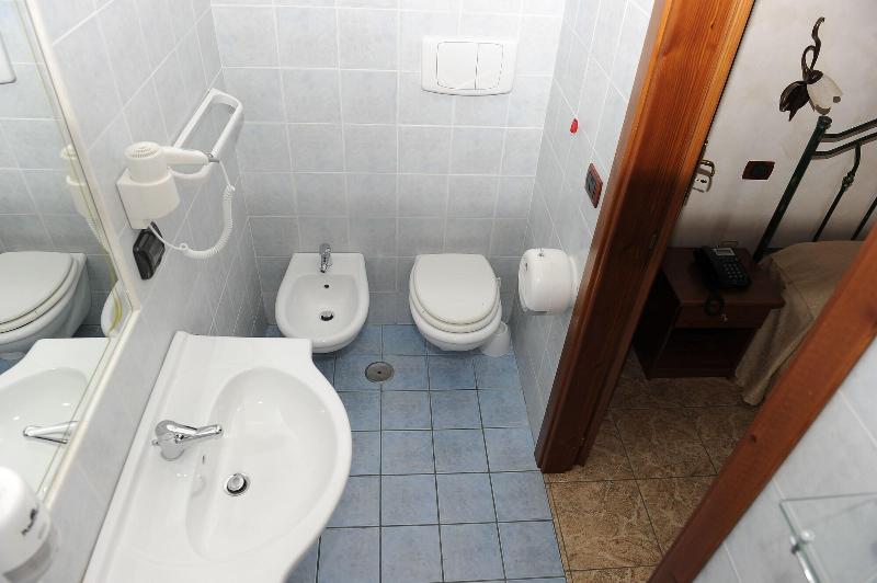 Hotel La Cometa - Oda