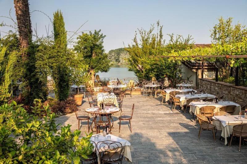 Le Ali Del Frassino - Toplantı