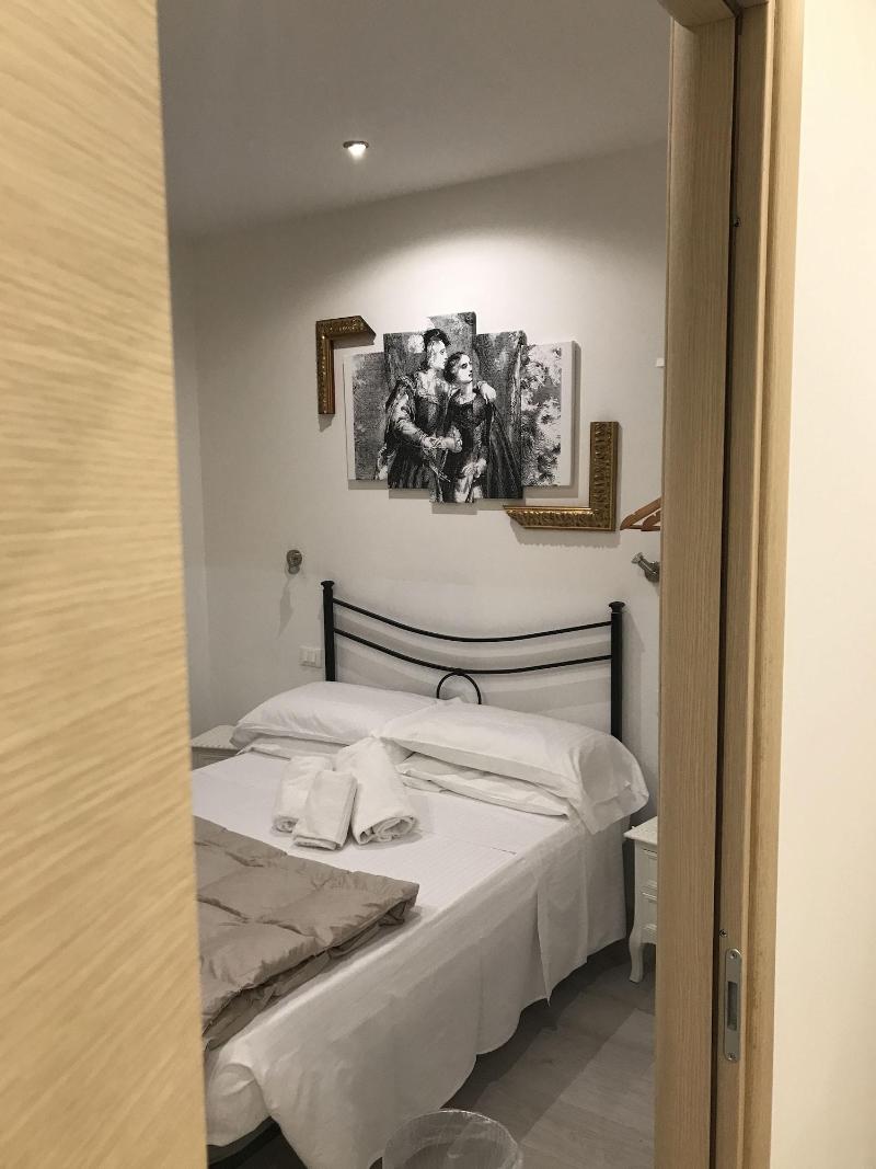 Home Meryem - Oda