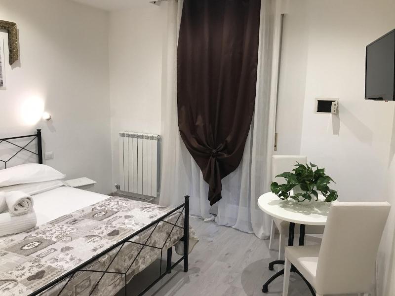 Home Meryem - Oda