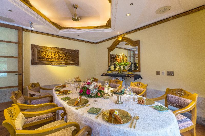 Nusa Dua Beach Hotel & Spa Handwritten Collection - Restoran