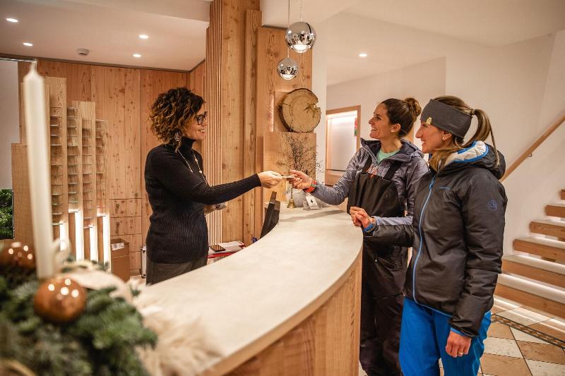 Hotel Nele - Lobi