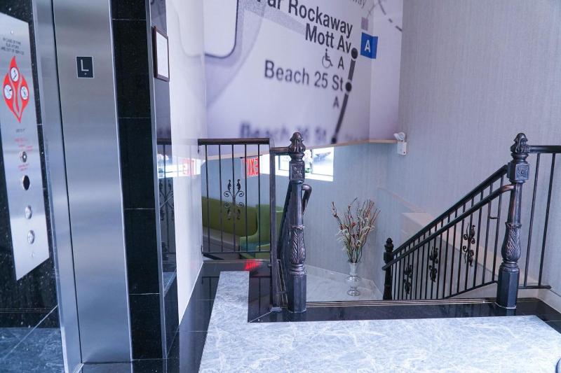 Hotel Mint Jfk Airport - Lobi
