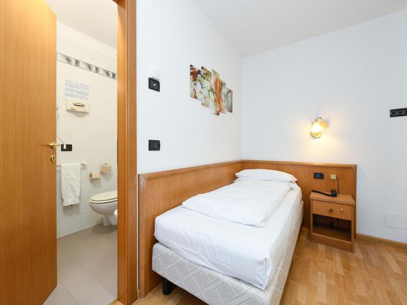 Hotel Denny - Genel