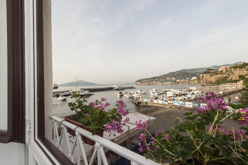 Surriento Suites - Genel