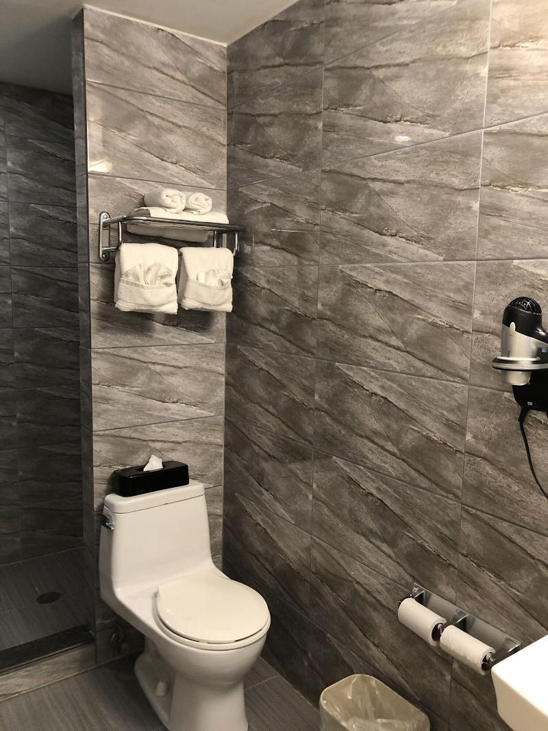 The Vue Hotel Express - Oda