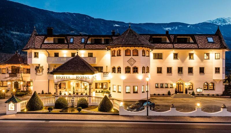 Hotel Rössl - Genel